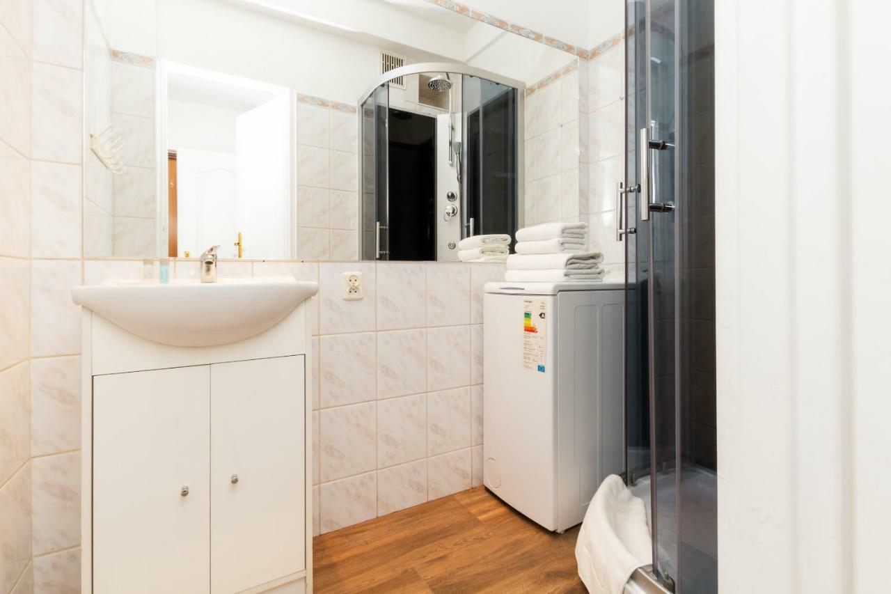 Apartments Gdansk Dworska By Noclegi Renters 外观 照片
